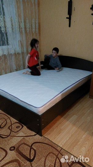 Двуспальная кровать Хлоя венге с матрасом