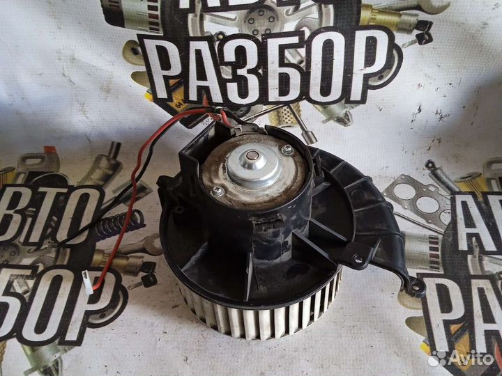 Моторчик печки Opel Astra H