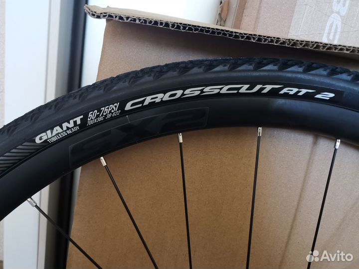 Колеса в сборе (вилсет) с Giant Revolt 2