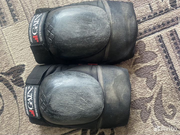 Наколенники Gain