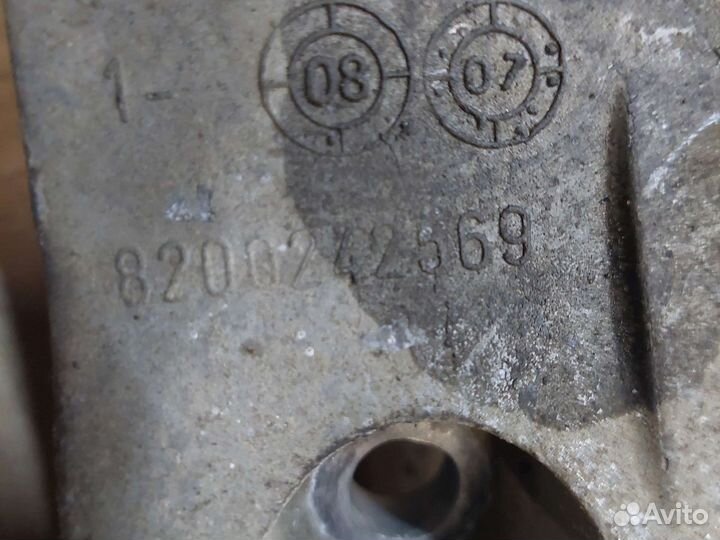 Кронштейн генератора Renault Megane 2 K4M