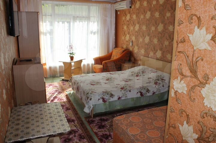 Комната 35 м² в 7-к., 1/2 эт.