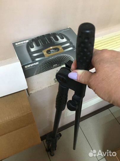 Продаю Микрофон shure 55SH со стойкой