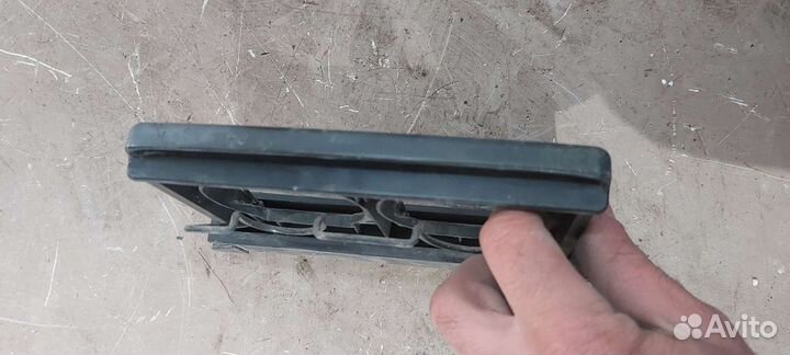 Подстаканник Nissan Serena c23