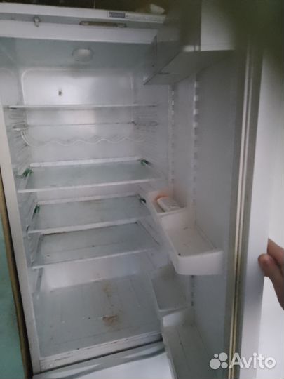 Холодильники двухкамерные Электролюкс и атлант
