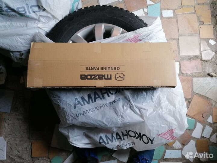 Молдинг лобового стекла Mazda