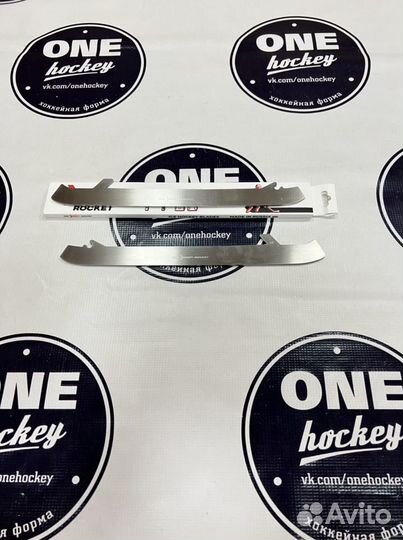 Лезвия Red Rocket на вратарские коньки Bauer