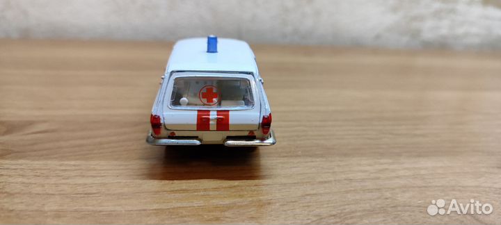 Модель машинки СССР Волга газ-24