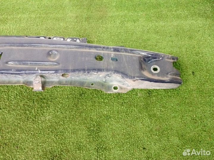 Усилитель бампера передний Opel Zafira A 2.2 Z22SE