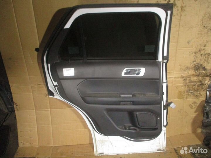Дверь задняя левая Ford Explorer 5 (U502)