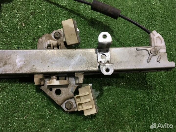 Стеклоподъемный механизм передний правый Nissan