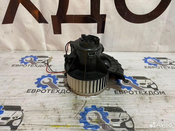 Моторчик отопителя Opel Astra Gtc H L08 Z19DTH / J