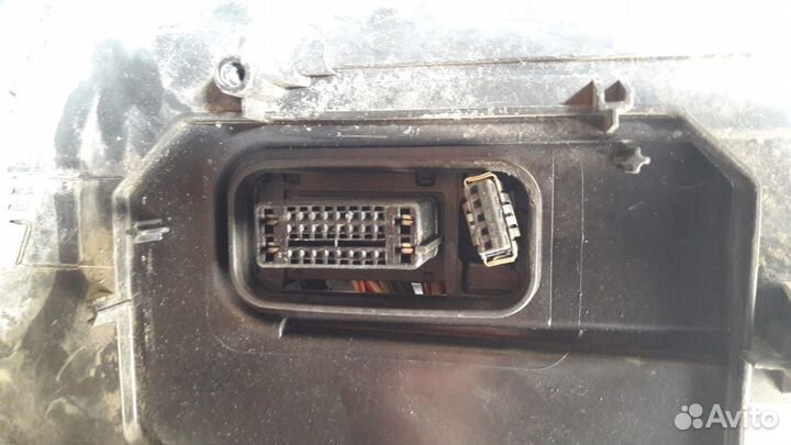 Фара левая Mercedes-Benz W221 S-Klasse