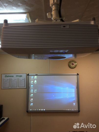 Монтаж интерактивных досок проекторов