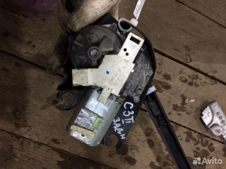 Моторчик дворника задней двери Ситроен Citroen C3