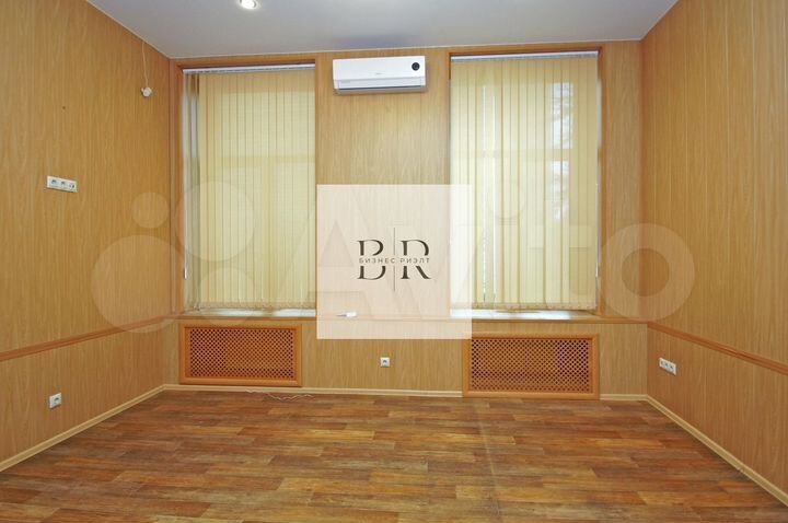 Офис Отдельно-стоящее здание Парковка Центр 516 м²