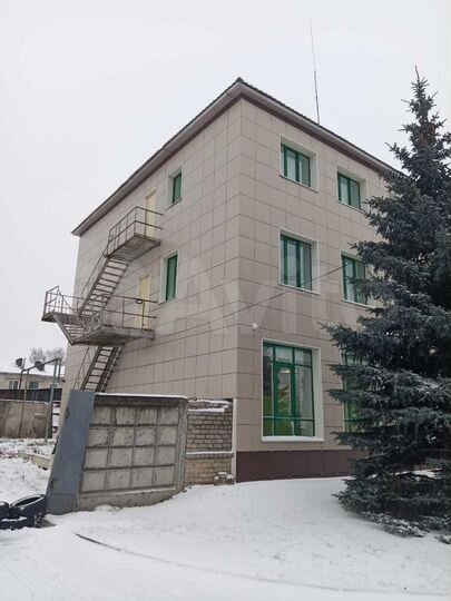 Нежилое здание 569,6 м²