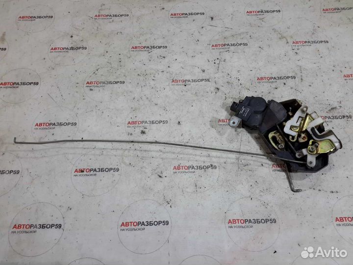 Замок двери задний левый Mitsubishi Pajero 3