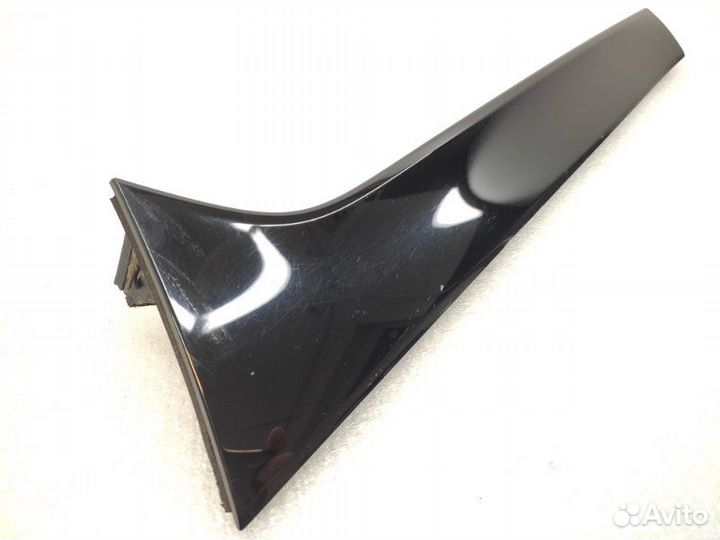 Накладка двери багажника задняя левая Audi Q5 FY