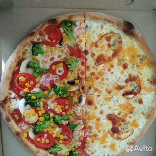 Повар пиццамейкер