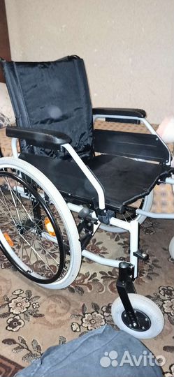 Инвалидная коляска новая, костыли, тутор