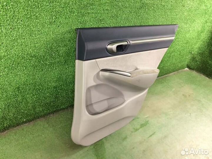 Обшивка двери задняя правая Honda Civic FD1 R18A