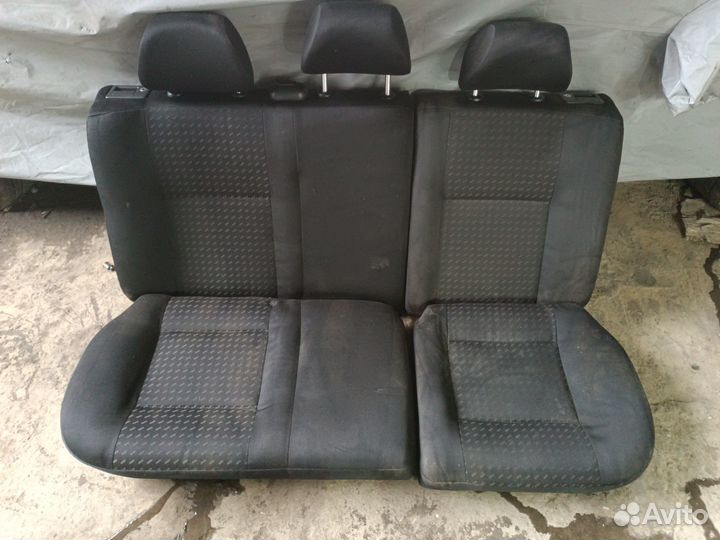 Сиденье заднее Volkswagen Jetta 4