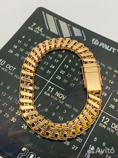 Уникальный золотой браслет