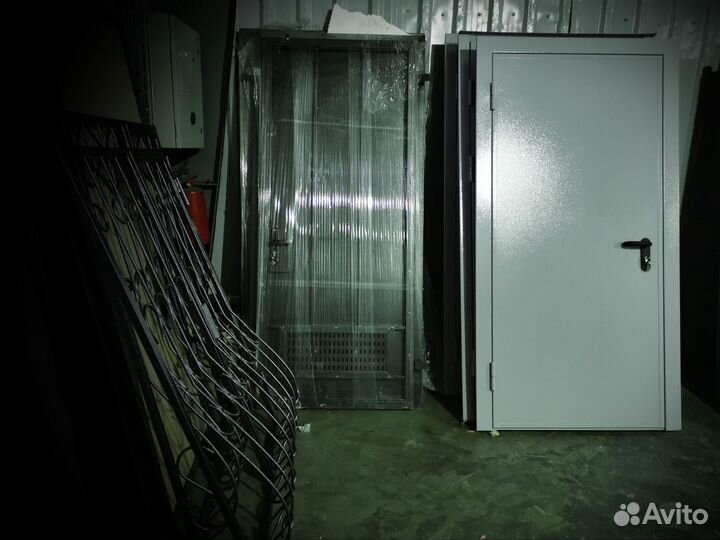 Дверь входная металлическая