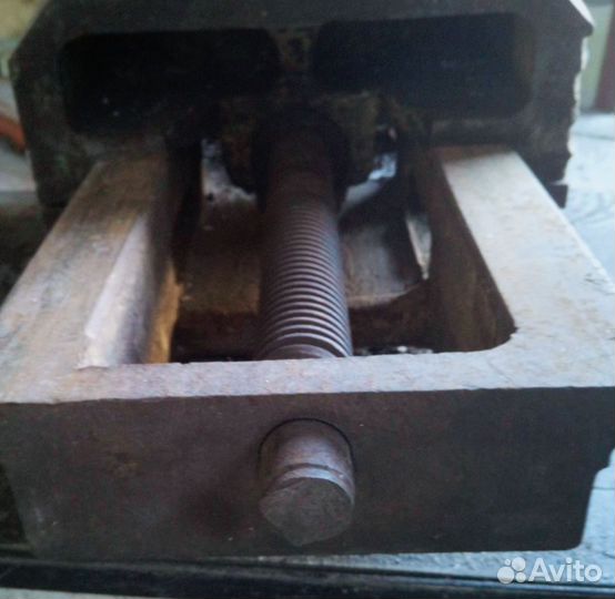 Тиски станочные поворотные огромные 320мм, СССР