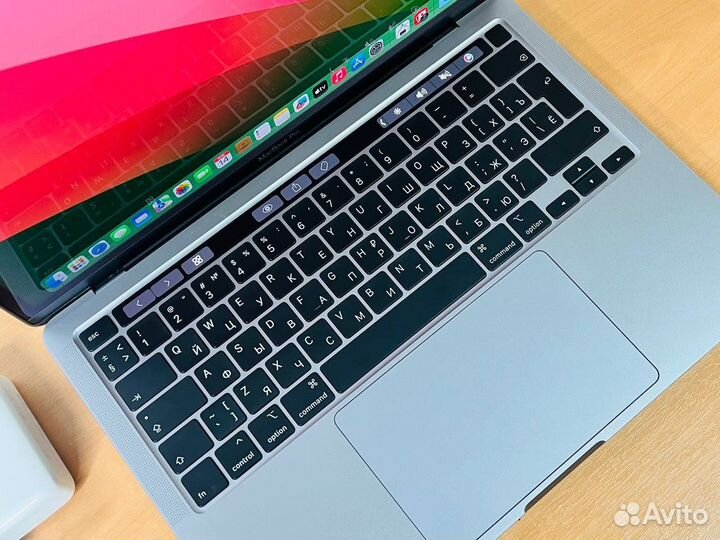 MacBook Pro 13 2020 (i5, в идеале)