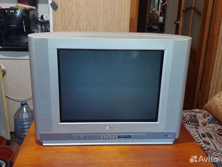 Телевизор Lg flatron RT 21F