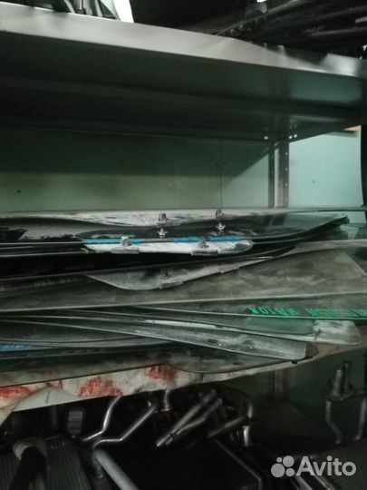 Стекла боковые на рено Логан 05-2015 г