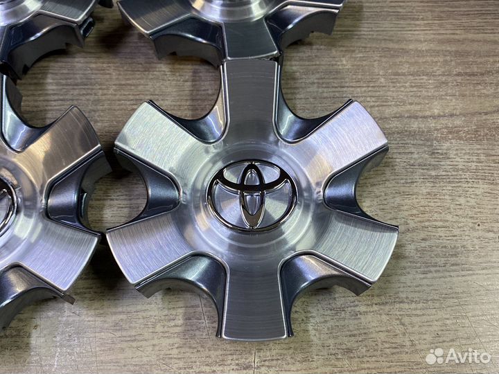 Колпаки / Заглушки Toyota Hilux Fortuner