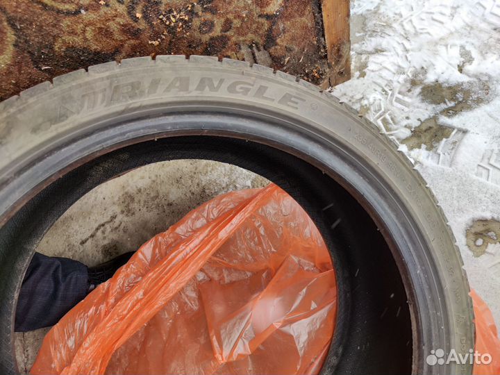 Triangle Trin PL02 235/40 R19 96W