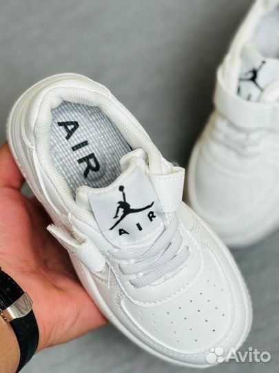 Кроссовки детские белые 27,28,29,31, 33 размер