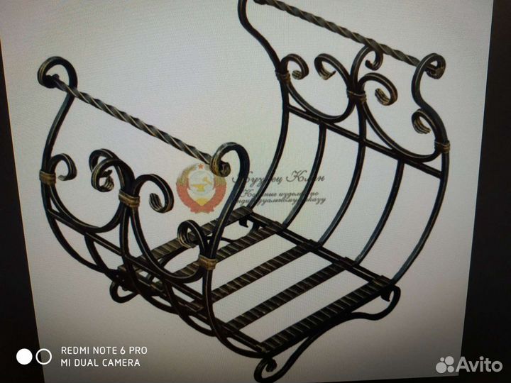 Кованые цветочницы