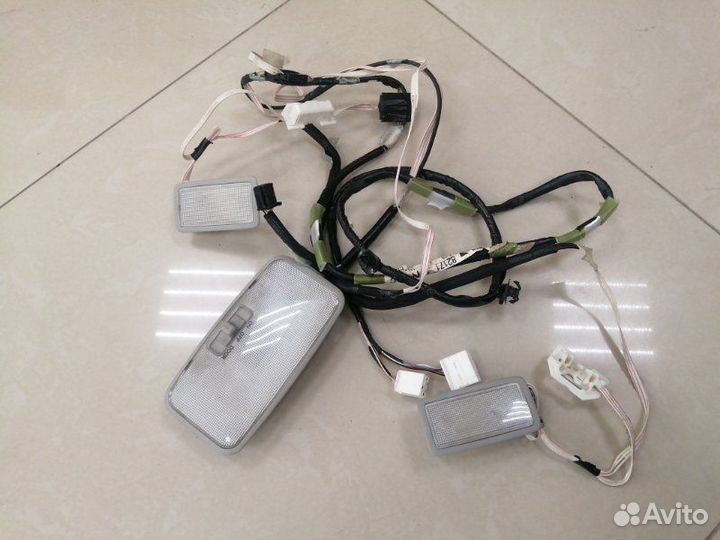 Плафон подсветки салона Toyota Corolla E150 1nrfe