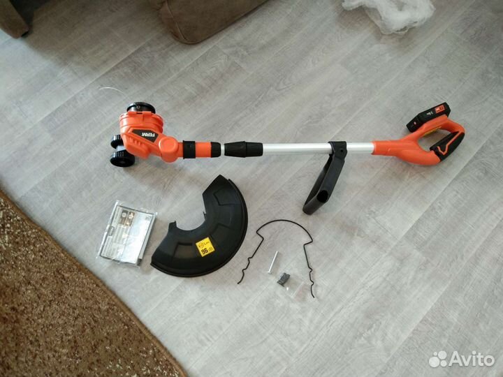Триммер садовый на акб новый