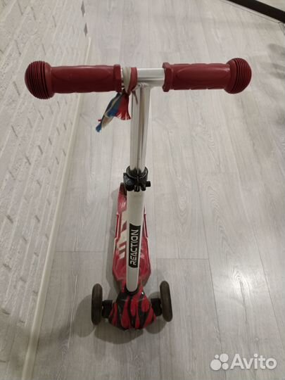 Детский трёхколёсный самокат Reaction