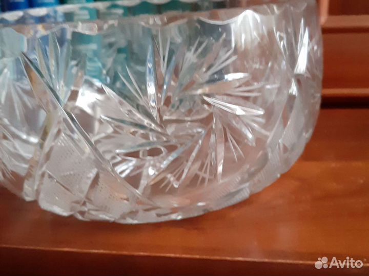 Хрустальная ваза