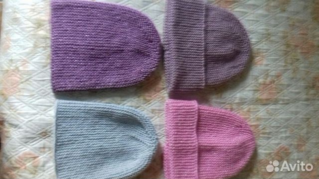 Шапочки ручной работы.При покупки комплекта подаро