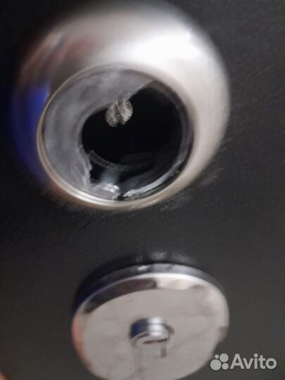 Вскрытие замков машины квартиры Замена замков и ли