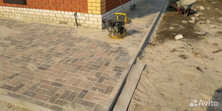 Укладка тротуарной плитки