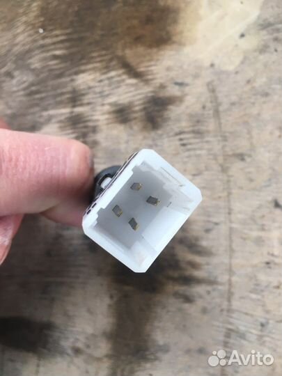 Датчик включения стопигнала Renault Laguna 2