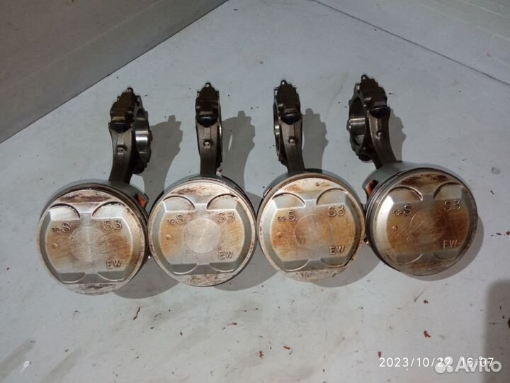 Поршень шатун mitsubishi 4G92