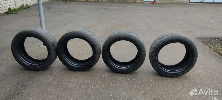 Goodyear UltraGrip 255/50 R19