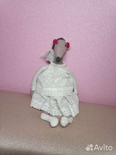 Кукла ручной работы с одеждой