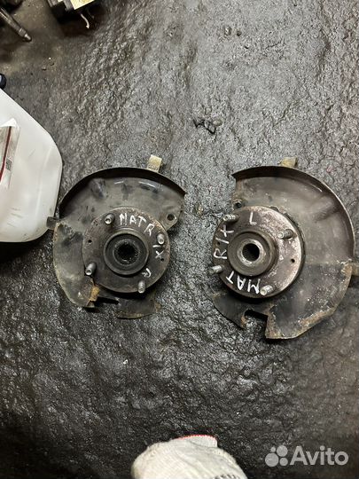 Поворотные кулаки Hyundai Matrix