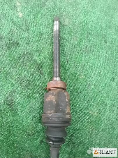 Привод передний правый toyota IST